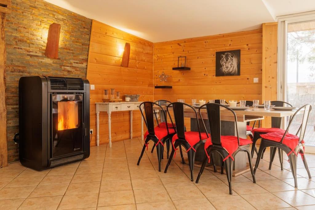 Le Garage Villa Lorp-Sentaraille Bagian luar foto